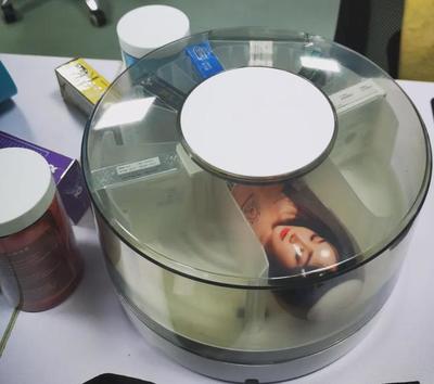 酒店智能自助售货机工厂是否支持OEM贴牌定制？——详解自动售货机的定制化服务